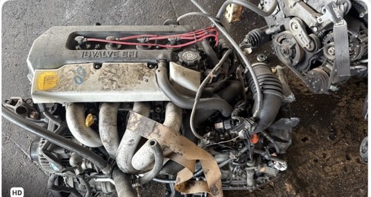 Motor Toyota Corolla